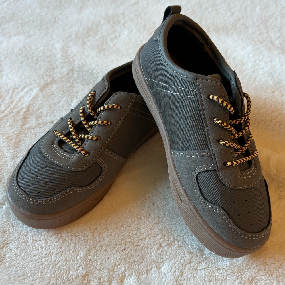 Oshkosh B’gosh Kids Casual Shoe Size 9T